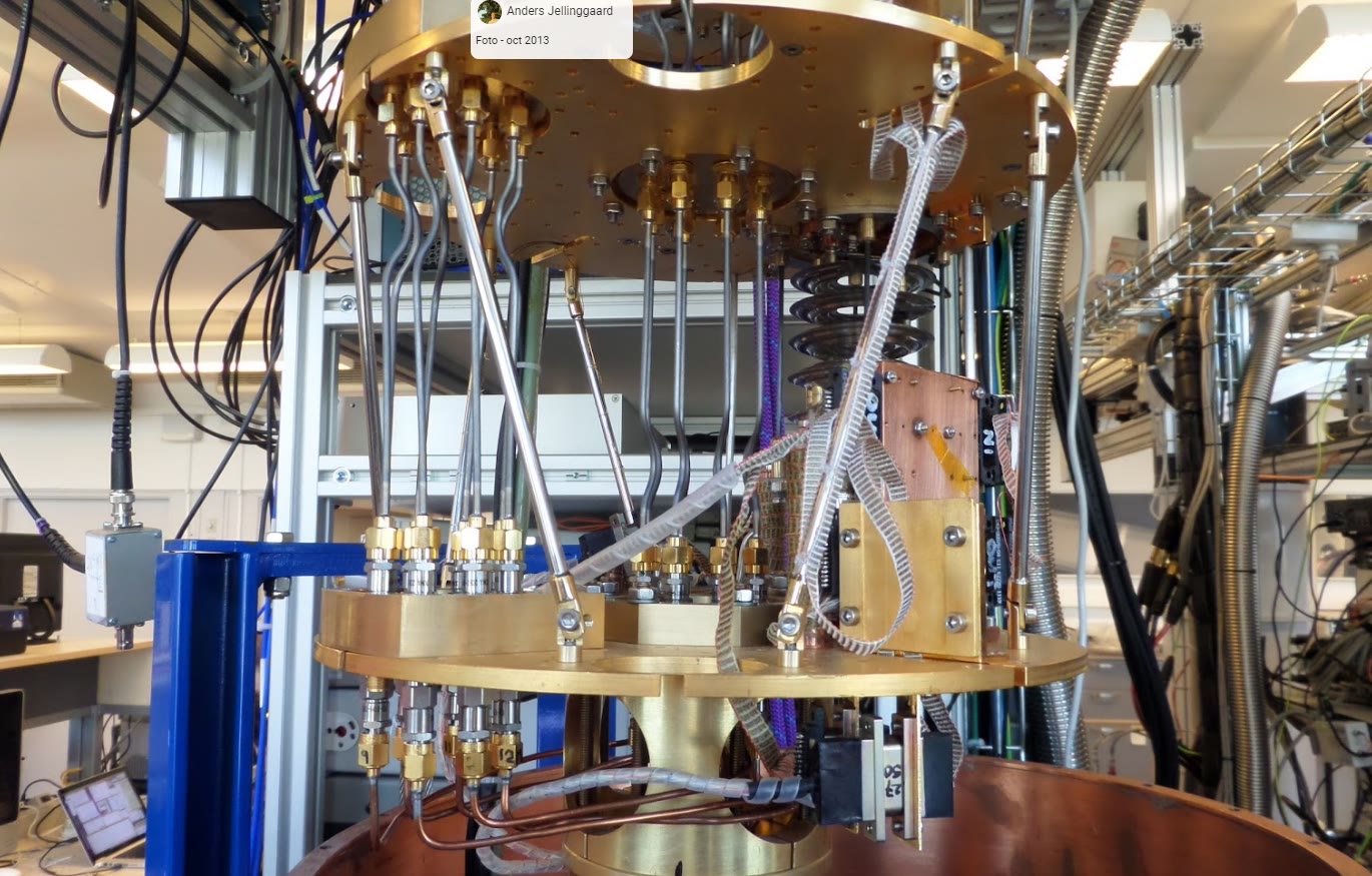 a close up of a quantum computer
